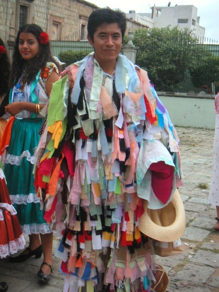 traditional mexican clothing